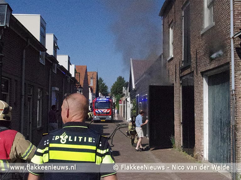 Brand in koetshuis Sommelsdijk