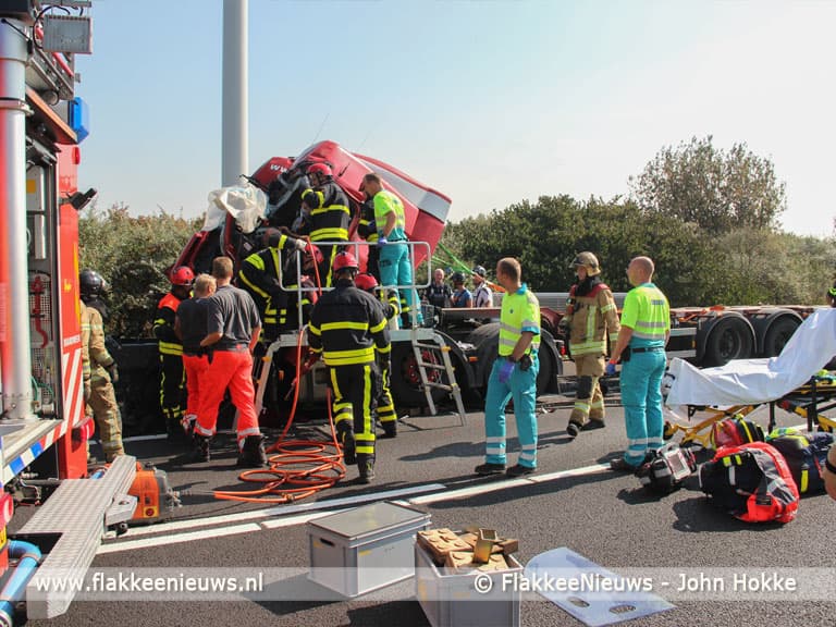 Ernstig ongeval nabij Haringvlietbrug A29
