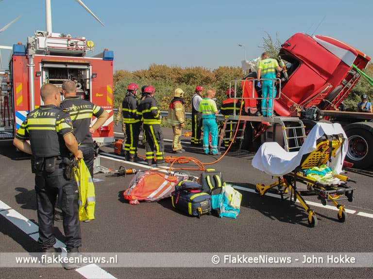 Ernstig ongeval nabij Haringvlietbrug A29