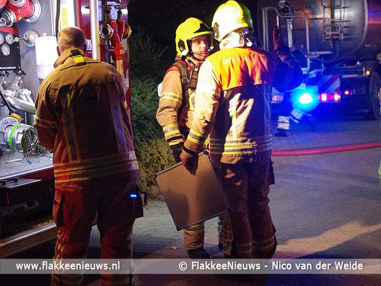 Zeer grote brand in paardenschuur Sommelsdijk