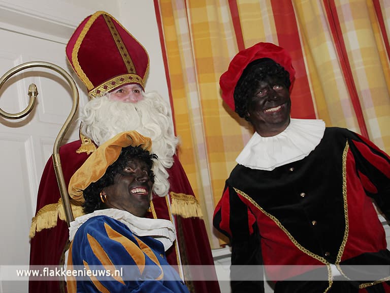 Sinterklaas op bezoek bij de voedselbank