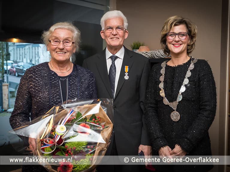 Koninklijke onderscheiding voor de heer Uijl uit Sommelsdijk