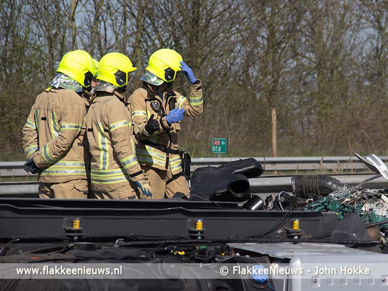 Grote vertraging op A29 door ernstig ongeval