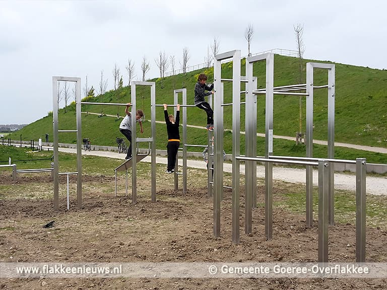 Beweegtoestel voor Vliedpark in Sommelsdijk