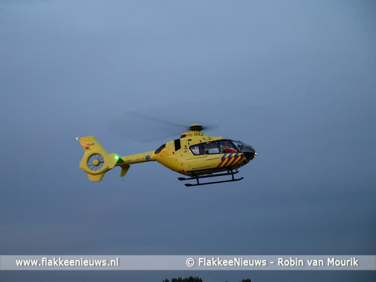 Zwaar gewonde bij aanrijding tegen boom