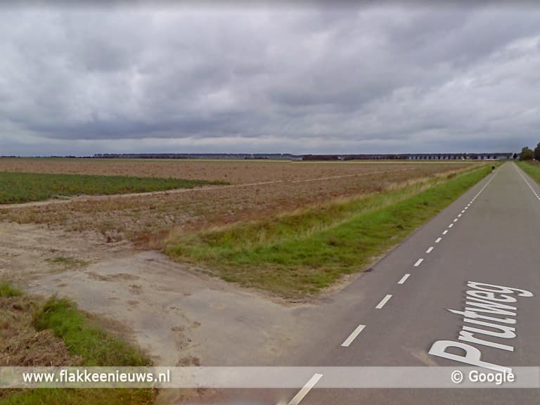 Omstanders halen man uit de sloot