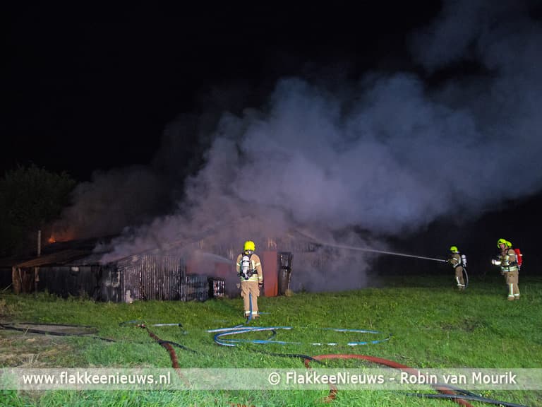 Schuur bij Sommelsdijk wederom in brand