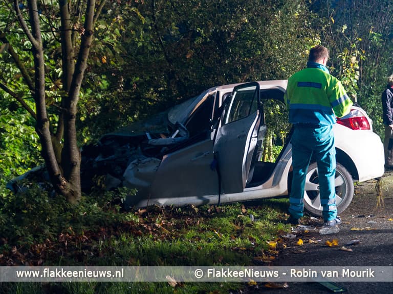 Frontale botsing met tractor in polder Dirksland