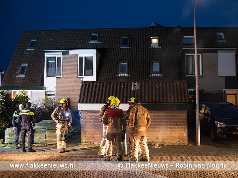 Brandweer rukt uit voor schoorsteenbrand in Sommelsdijk