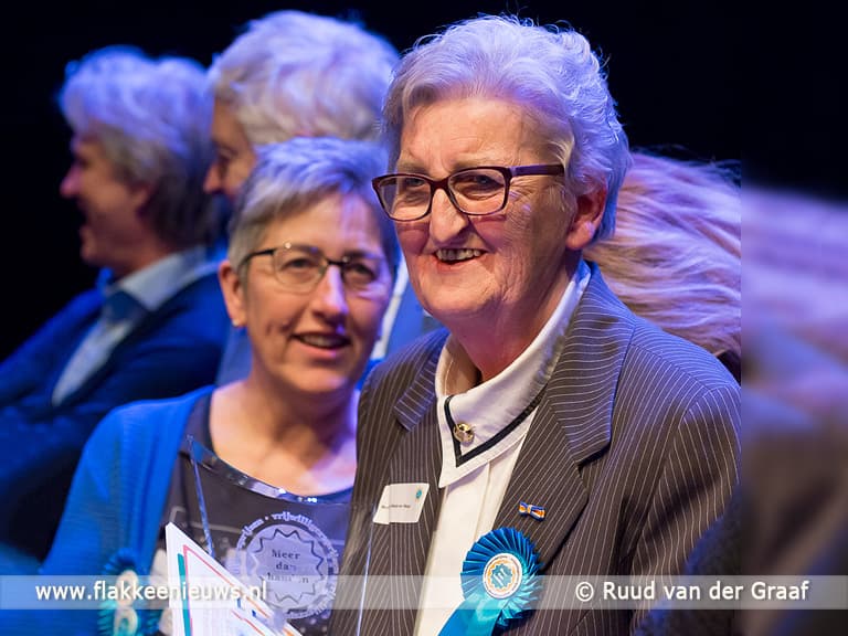 Ammy van der Weide behaalt landelijke vrijwilligersprijs