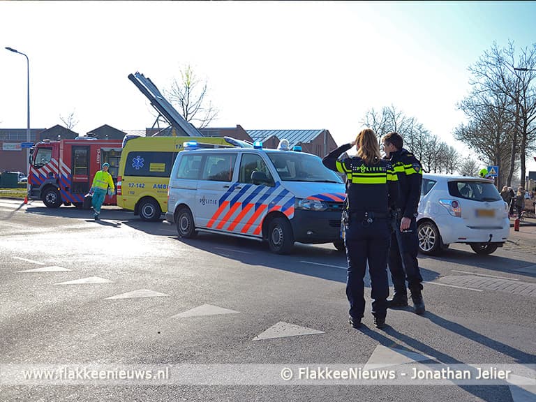 Auto op z’n kant bij ongeval Doetinchemsestraat