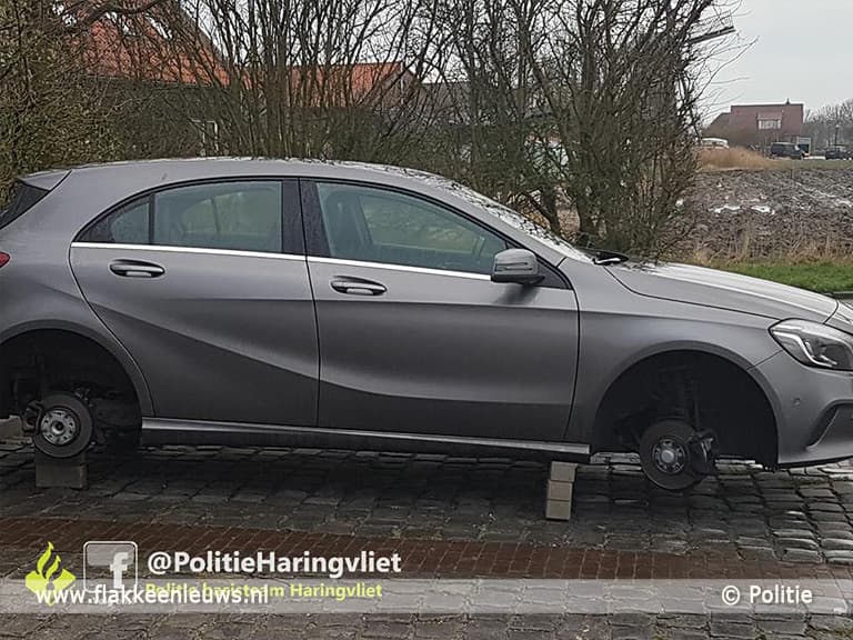 Velgen van auto gestolen op Doelweg in Goedereede