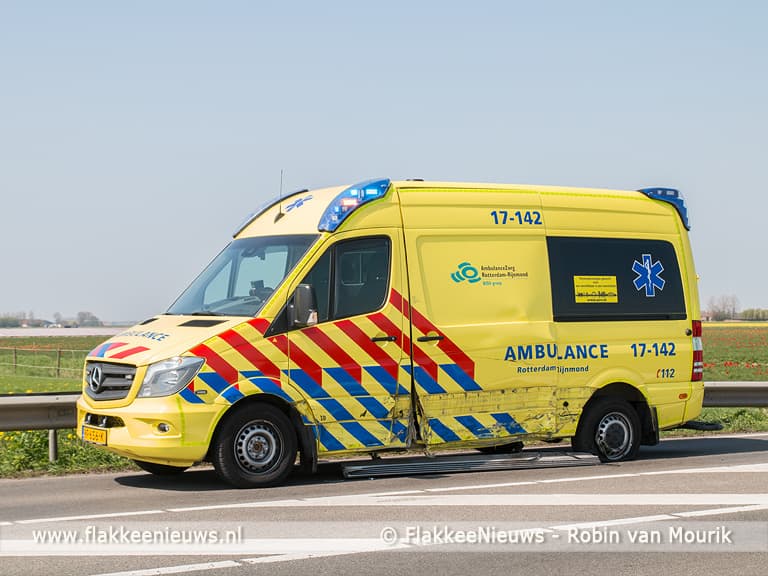 Ambulance raakt betrokken bij ongeval
