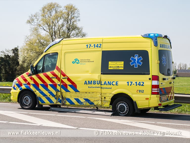 Ambulance raakt betrokken bij ongeval