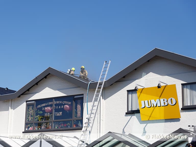 Uitslaande brand aan de Molenweg in Ouddorp