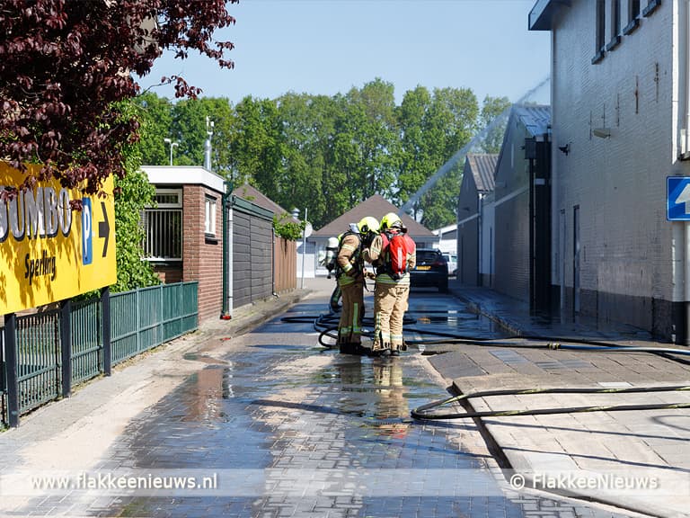 Uitslaande brand aan de Molenweg in Ouddorp
