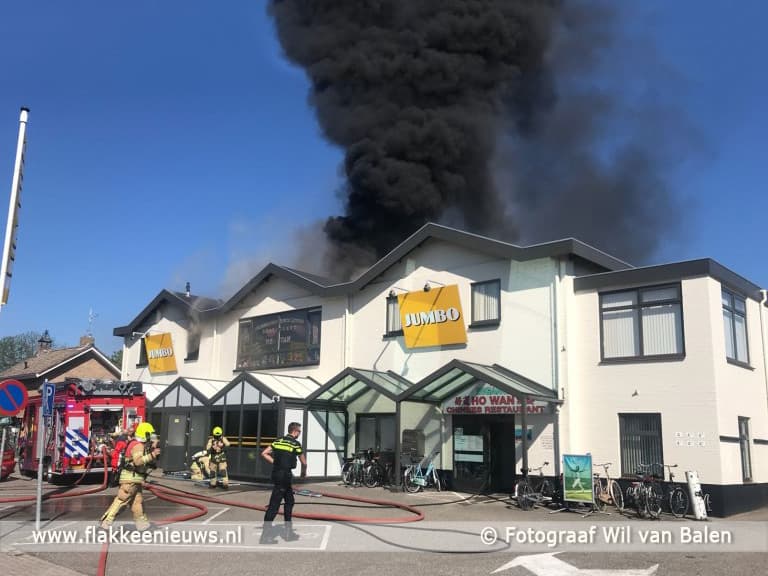 Uitslaande brand aan de Molenweg in Ouddorp