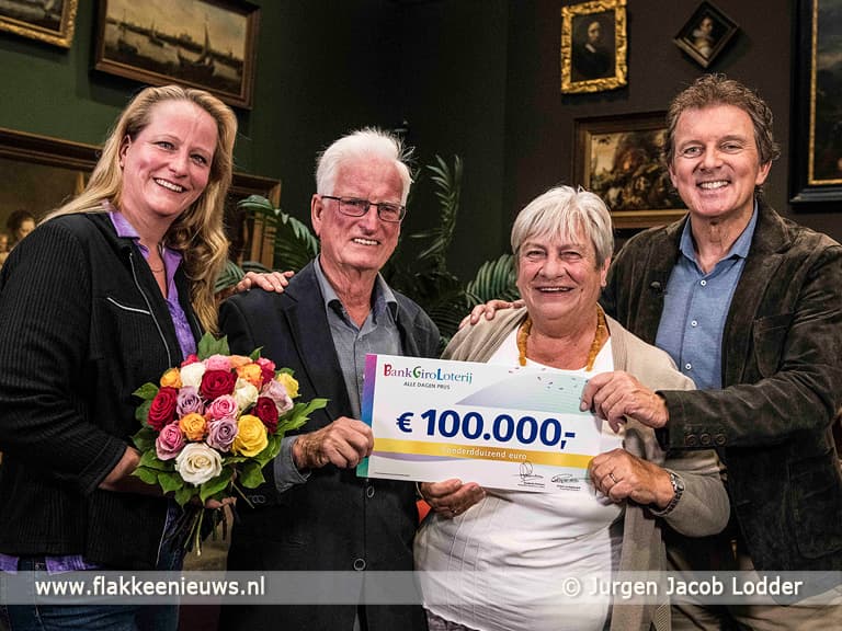 Adrie en Adrie uit Ouddorp verrast met 100.000 euro
