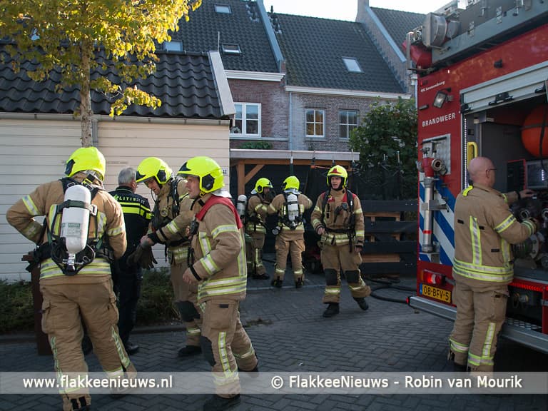 Brandweer rukt uit voor brand op zolder in Sommelsdijk
