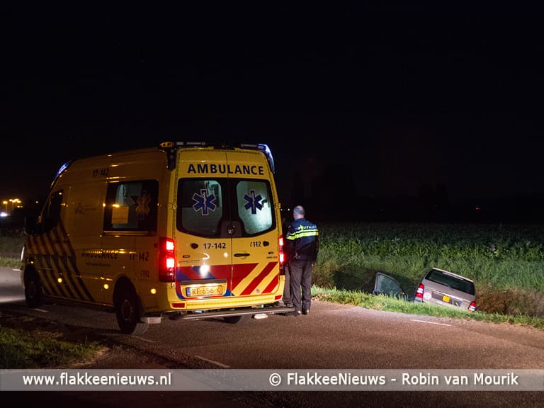 Brommobiel in de sloot bij Sommelsdijk