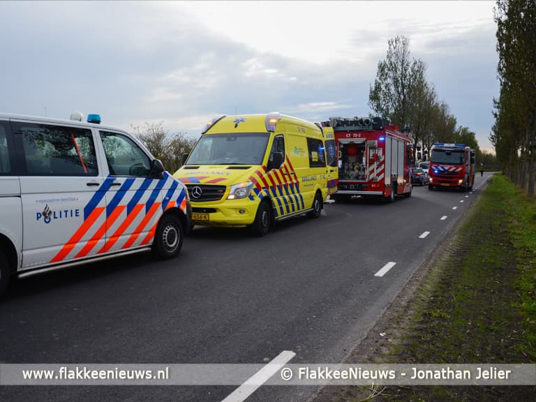Vrouw uit sloot gehaald Zuiddijk Herkingen