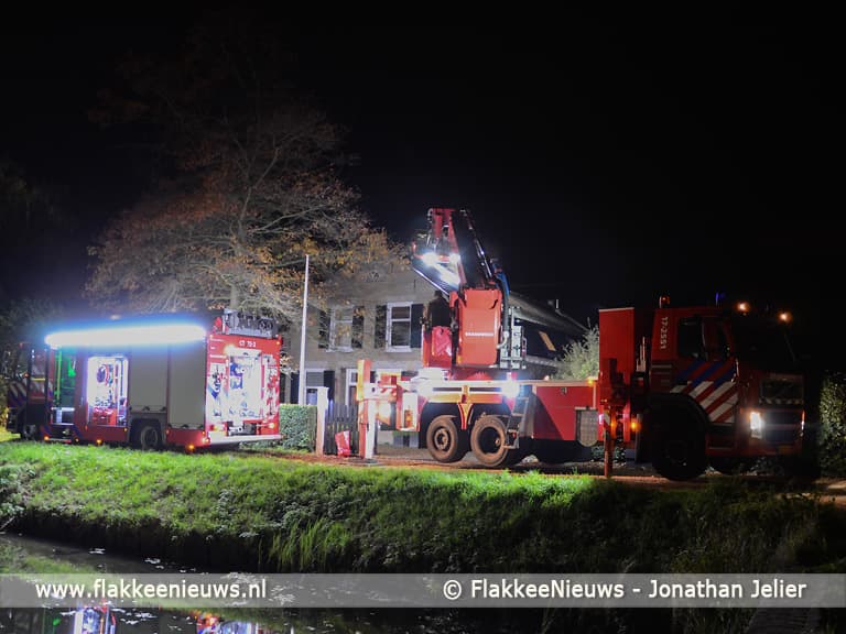 Brandweer rukt uit voor schoorsteenbrand Dirksland
