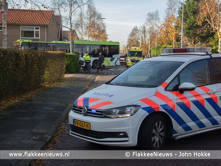 Jongen gewond bij aanrijding met bus in Ooltgensplaat