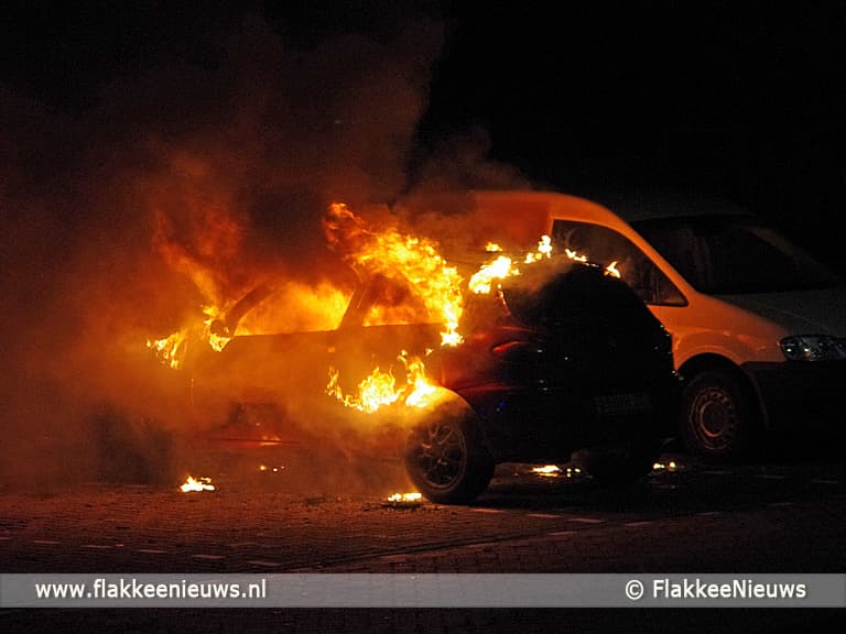Auto uitgebrand in Sommelsdijk