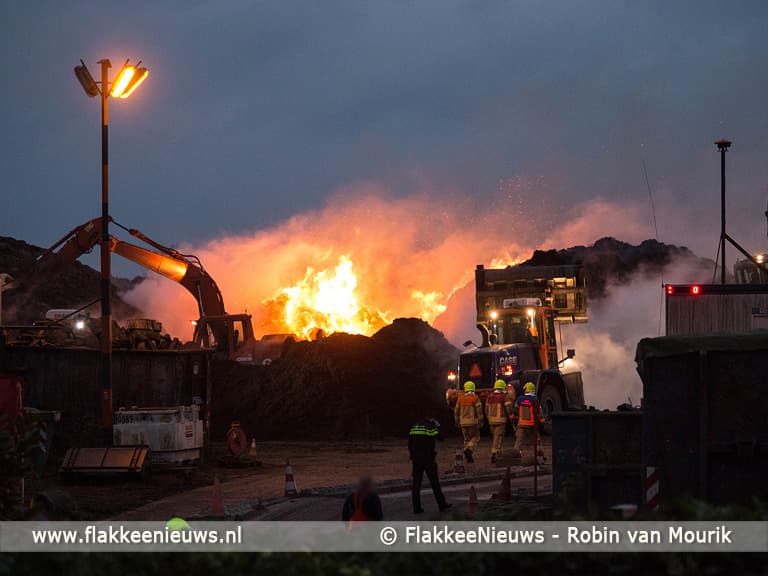 Brand bij recyclingbedrijf Oude-Tonge