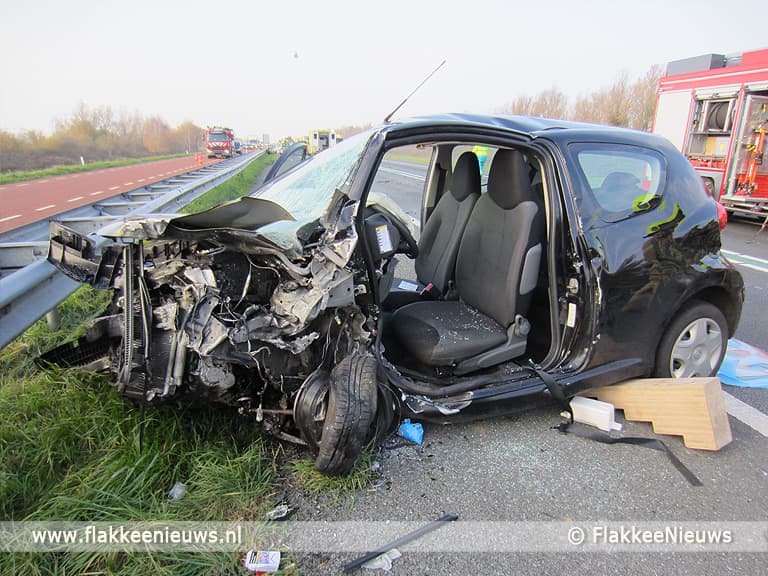 Ongeval met beknelling op N59 Hellegatsplein