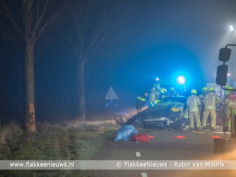 Hulpdiensten bevrijdden zwaargewond slachtoffer uit auto