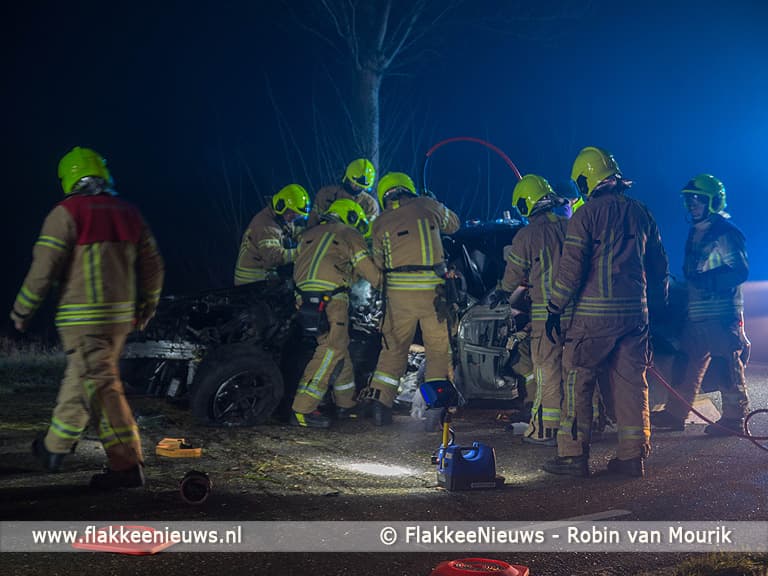 Hulpdiensten bevrijdden zwaargewond slachtoffer uit auto