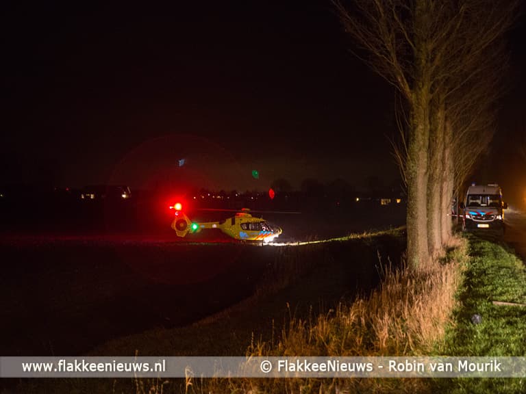 Persoon uit auto geslingerd bij ongeval Achthuizen