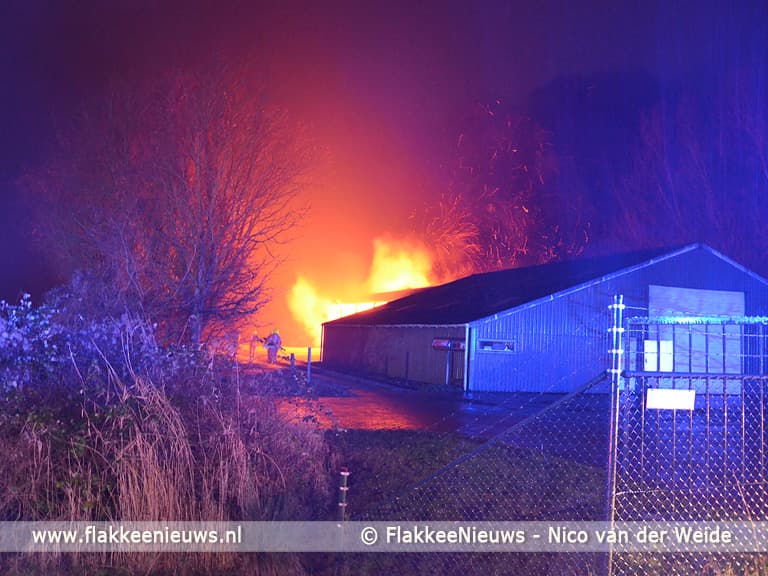 Caravans uitgebrand en zwaar beschadigd in Middelharnis