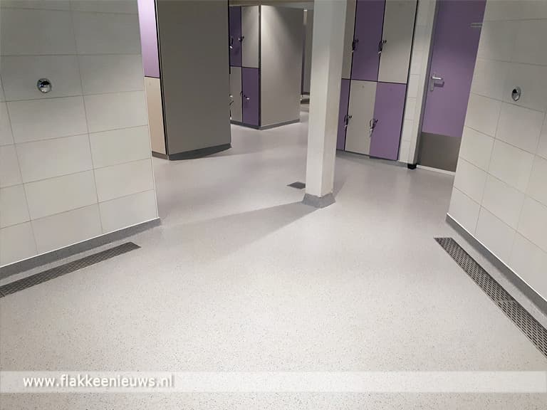 Zwembad 't Zuiderdiep weer open na onderhoudsweken