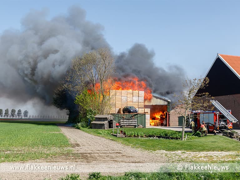 Zeer grote brand tussen Herkingen en Nieuwe-Tonge