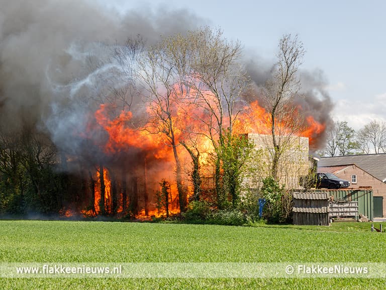 Zeer grote brand tussen Herkingen en Nieuwe-Tonge