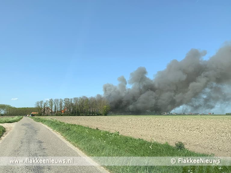 Zeer grote brand tussen Herkingen en Nieuwe-Tonge