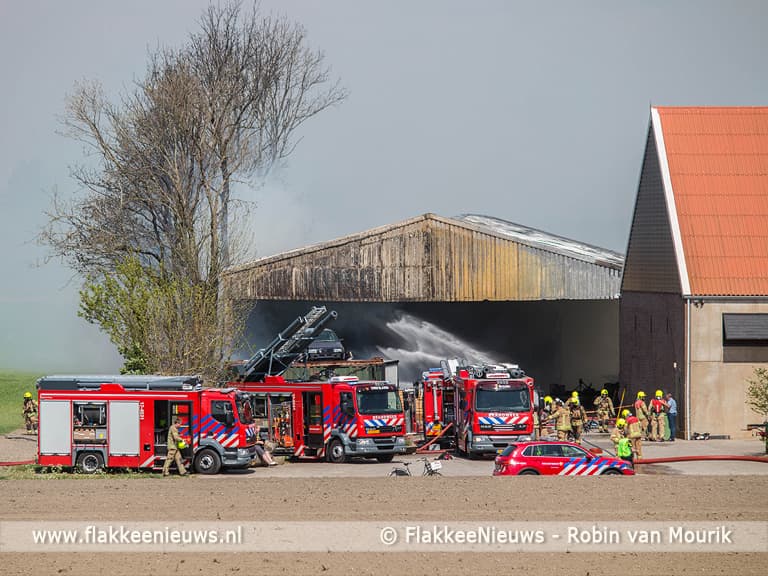 Zeer grote brand tussen Herkingen en Nieuwe-Tonge