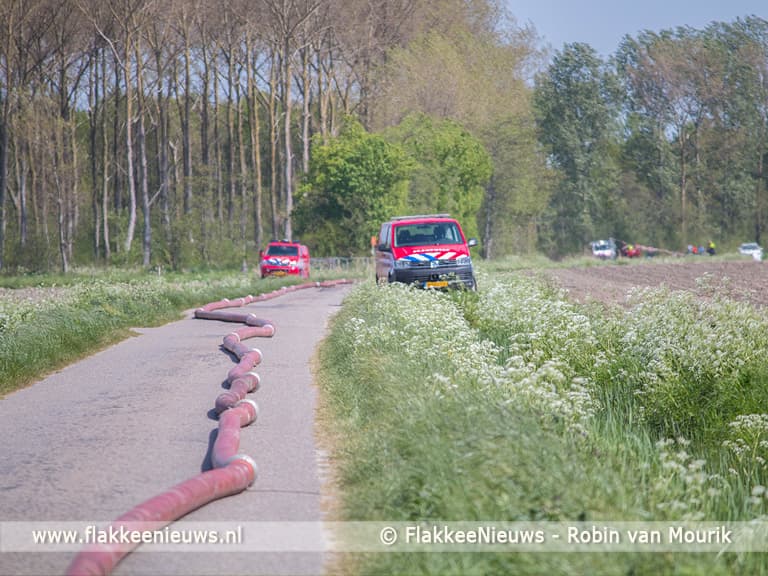 Zeer grote brand tussen Herkingen en Nieuwe-Tonge