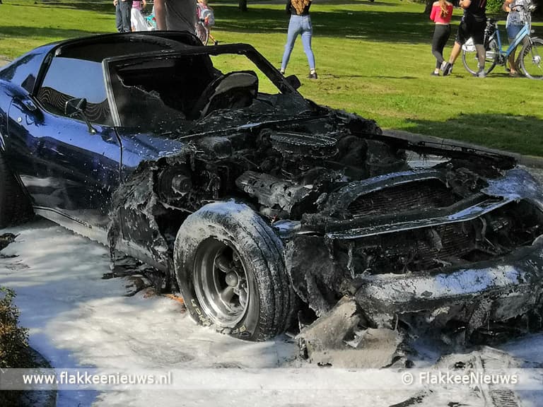Recent opgeknapte Oldtimer in vlammen op