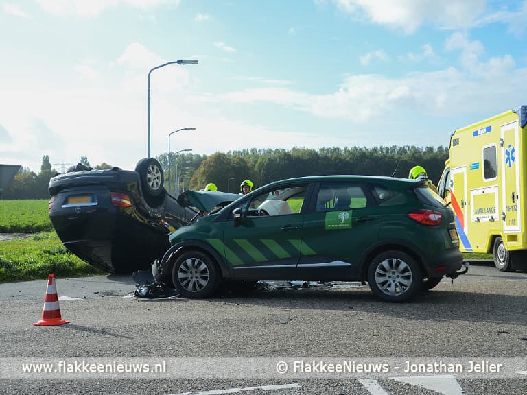 Twee voertuigen op elkaar bij Den Bommel