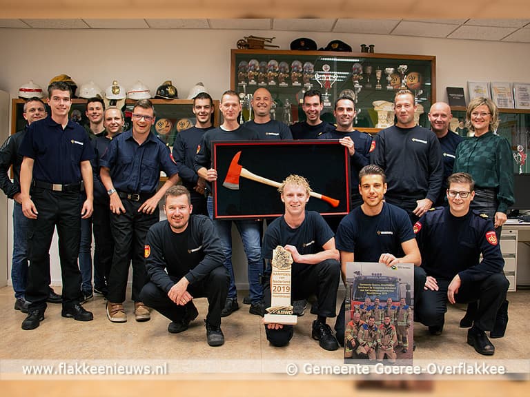Burgemeester verrast brandweerkorps Dirksland