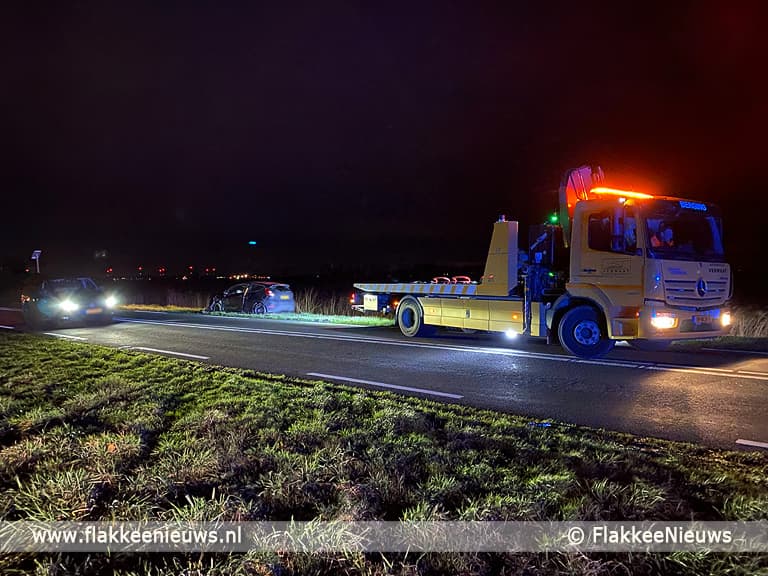 Verkeershinder op N215 Middelharnis door ongeval