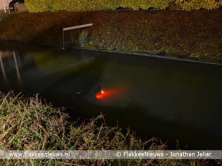 Motorrijder te water Korteweegje Dirksland
