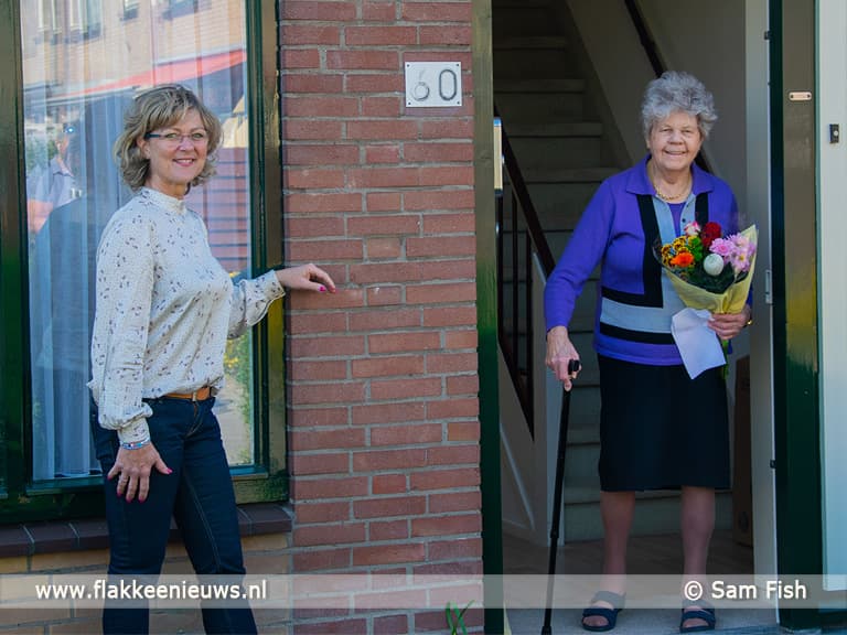 Bloemengroet voor ouderen op Goeree-Overflakkee