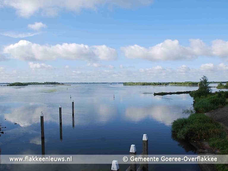 Opgepast, ondiep water bij buitensluis Oude-Tonge