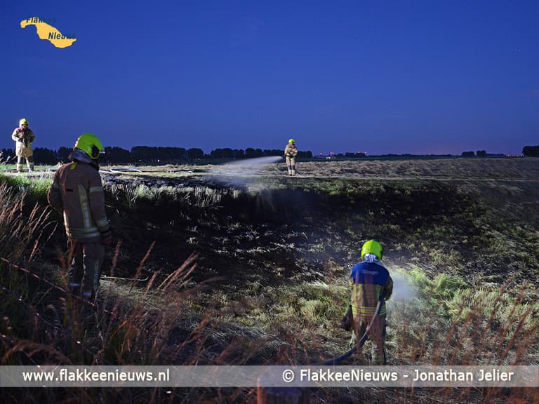 Brand in een bos en bij natuurgebied De Slikken
