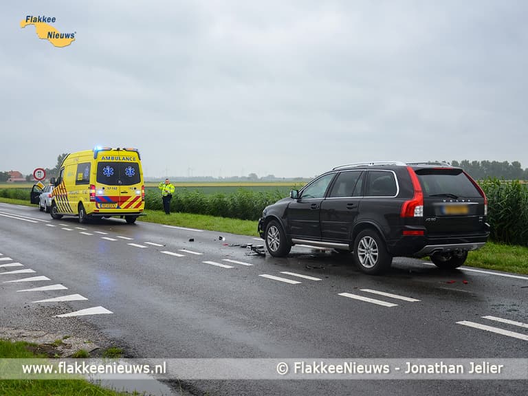Aanrijding met drie voertuigen op N215
