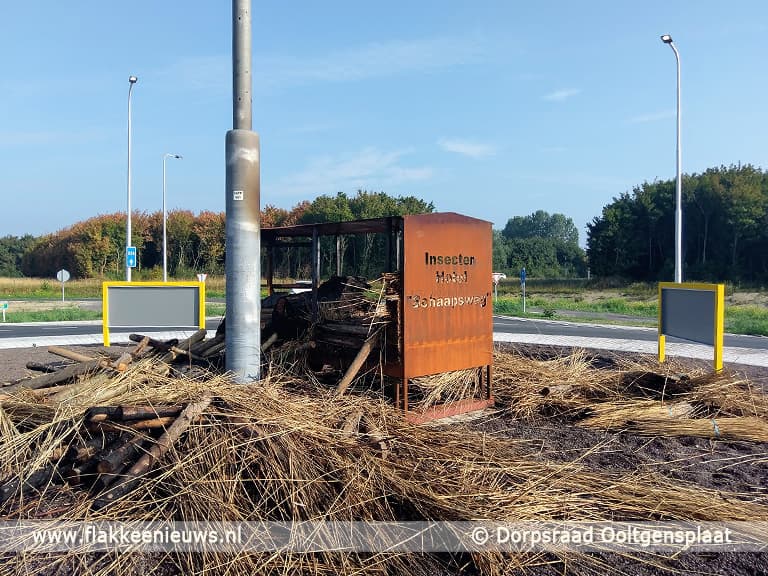 Insectenhotel uitgebrand bij Ooltgensplaat